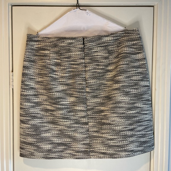 Loft Black and White Tweed Mini Skirt Sz 12 - Picture 2 of 4